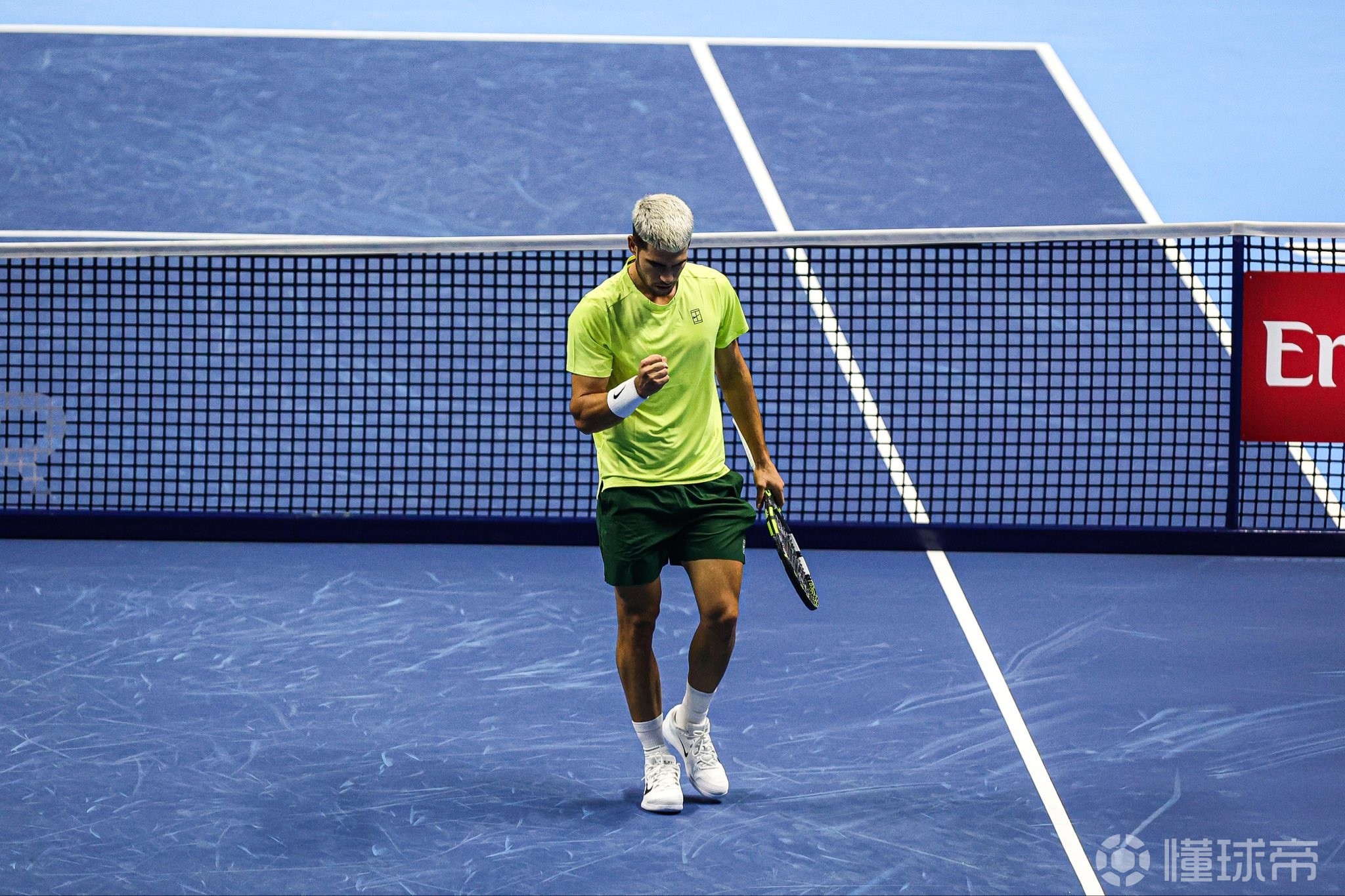 爱游戏官网-美网险胜ATP总决赛，阿尔卡拉斯高光表现