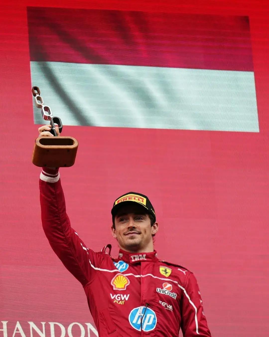 爱游戏在线-法拉利鏖战梅赛德斯，勒克莱尔带队取胜