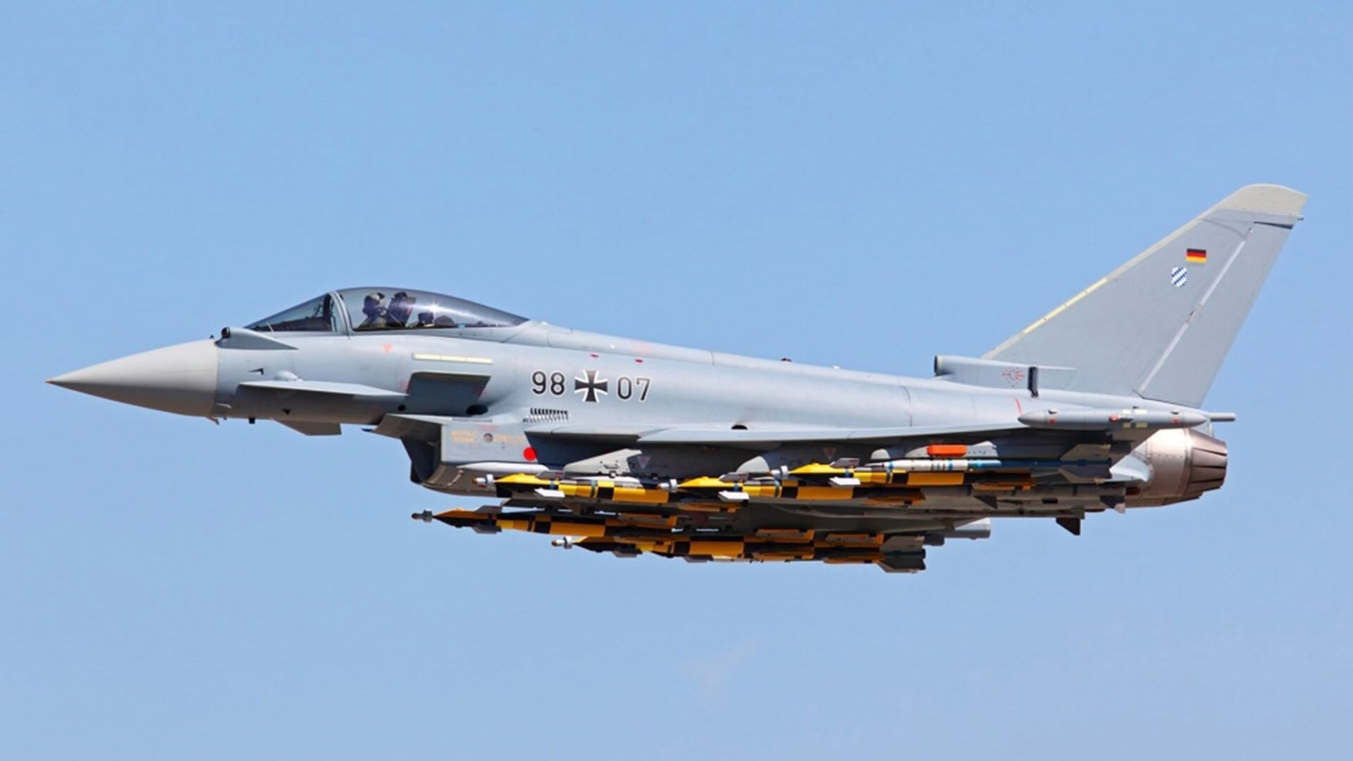 爱游戏官方-一剑封喉与钢铁洪流，塔图姆绝杀背后的篮网团队胜利