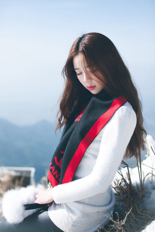 孤星耀诺坎普，法比尼奥一己之力导演，巴萨险渡贝蒂斯荆棘路