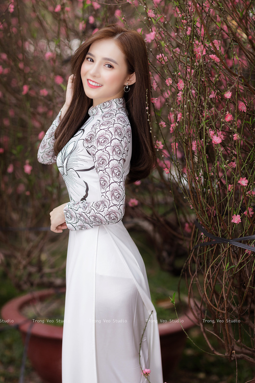 爱游戏在线-一锤定音！76人终结公牛连胜，米切尔献上冠军级表演